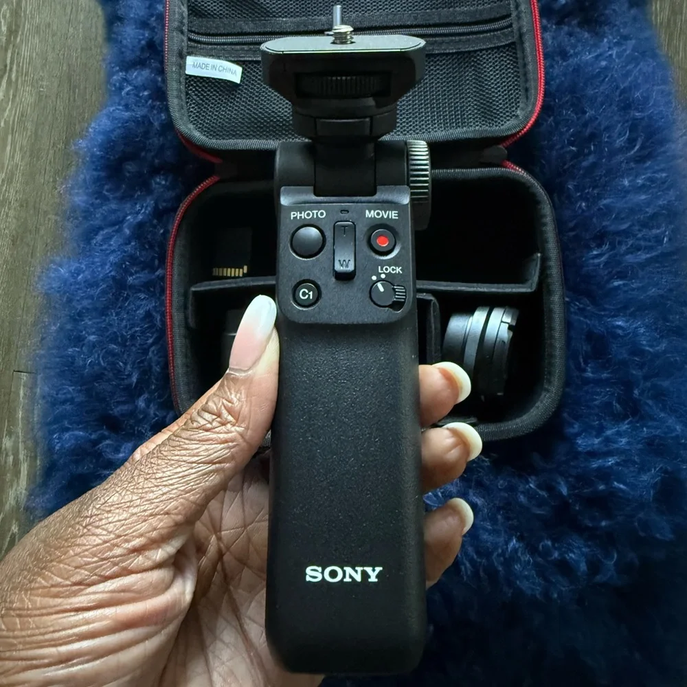 Sony Black ZV-1F Vlogging Camera SET - NEW